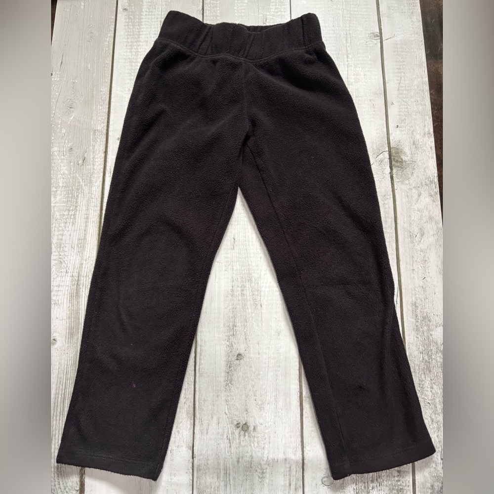 5/$25 Kids Place Black Fleece Joggers size 5-6